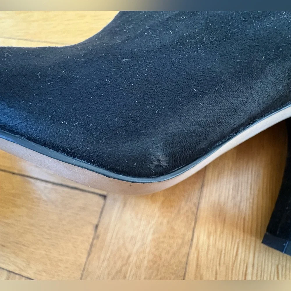 Ivanka Trump Black Ankle Booties in Size 7.5